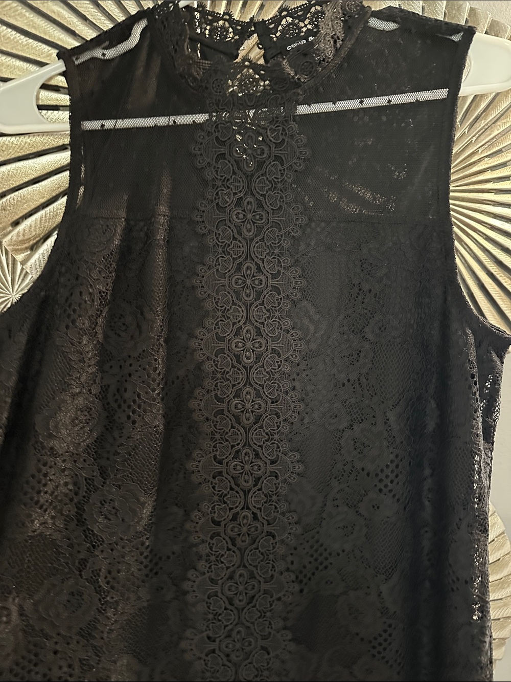 Cable & Gauge Black Lace Trim Sleeveless Top
